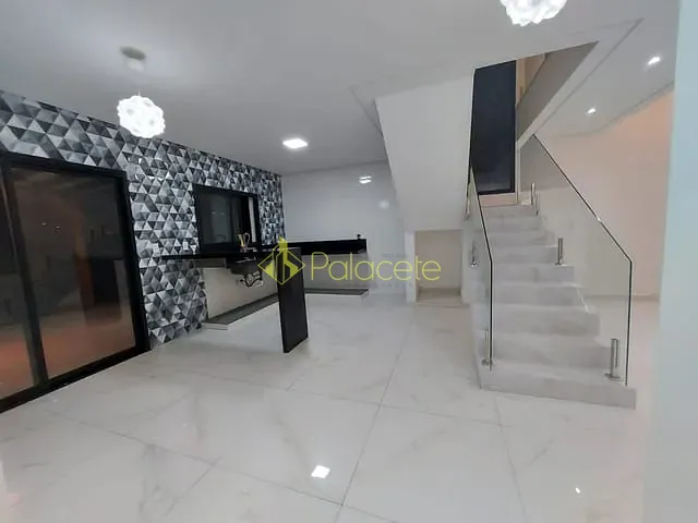 Casa com 300m² 3 quartos e 4 banheiros, à venda, no bairro Bairro do Grama em Caçapava