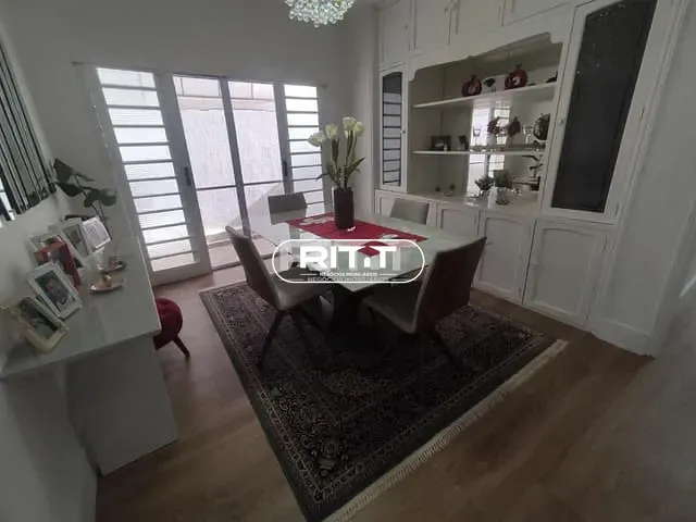 Casa com 330m² 4 quartos e 3 banheiros, à venda, no bairro Vila Nogueira em Campinas