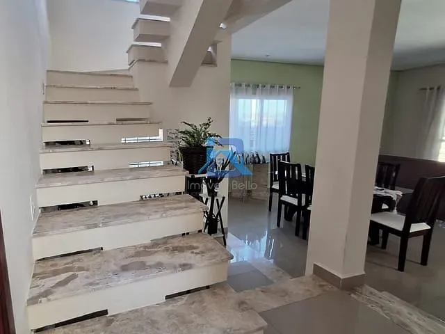 Casa 4 quartos e 2 banheiros, à venda, no bairro Loteamento Parque da Colina II em Itatiba