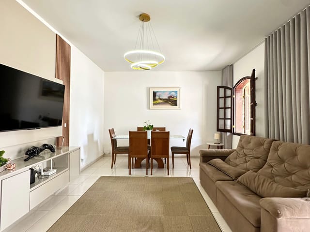 Foto do Casa - Casa à venda com 6 quartos (2 suítes) e 5 vagas, Planalto, Belo Horizonte,  MG | Deltalar Imóveis