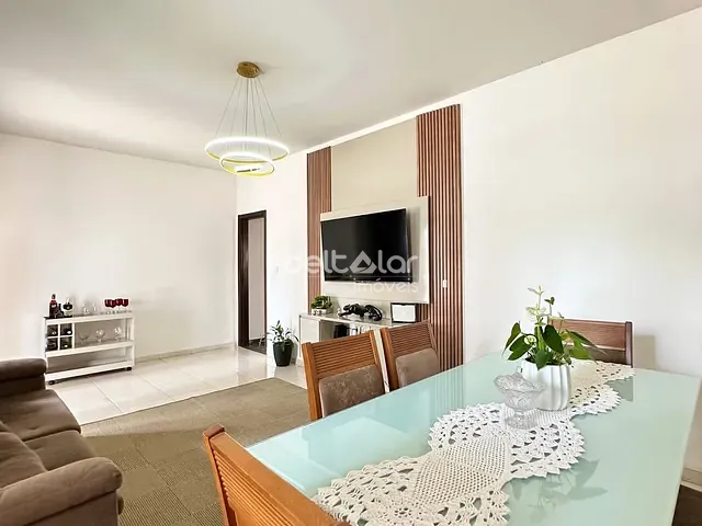 Casa com 360m² 6 quartos e 4 banheiros, à venda, no bairro Planalto em Belo Horizonte