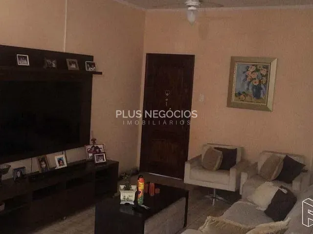 Casa com 357m² 2 quartos e 2 banheiros, à venda, no bairro Jardim Refúgio em Sorocaba
