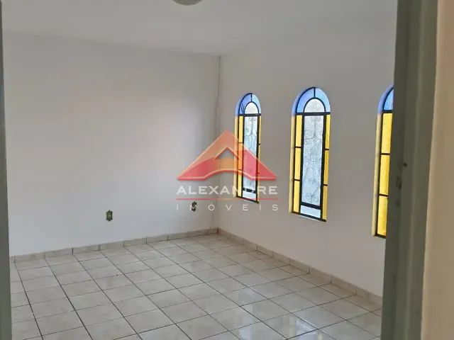 Casa 2 quartos e 1 banheiro, à venda, no bairro Vila Ester em São José dos Campos
