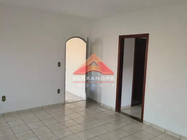 Casa 2 quartos e 1 banheiro, à venda, no bairro Vila Ester em São José dos Campos