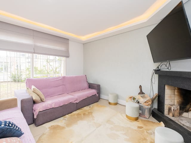 Casa com 400m² 4 quartos e 3 banheiros, à venda, no bairro Areal em Pelotas