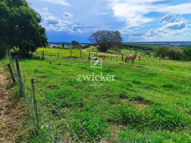 Casa com 20000m² 2 quartos e 2 banheiros, à venda, no bairro Área Rural de Bauru em Bauru