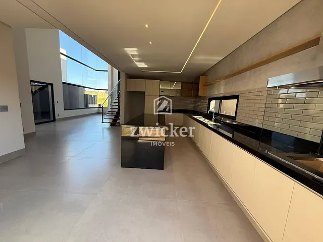 Casa com 312m² 3 quartos e 5 banheiros, à venda, no bairro Vila Santa Maria em Piratininga