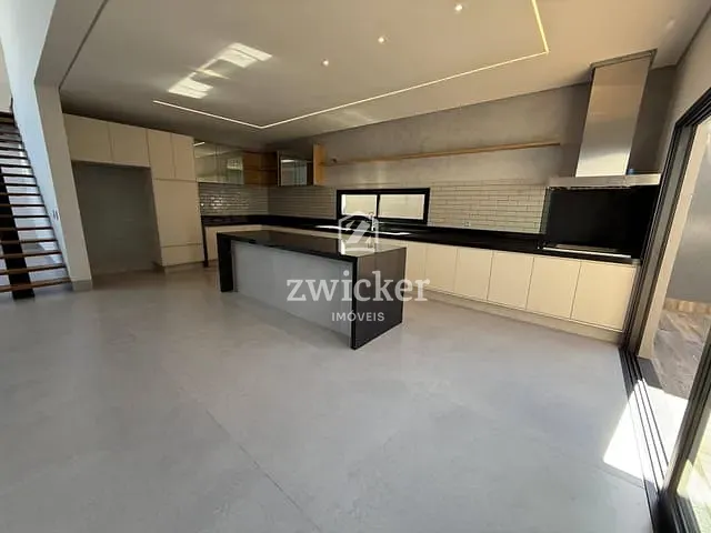 Casa com 312m² 3 quartos e 5 banheiros, à venda, no bairro Vila Santa Maria em Piratininga