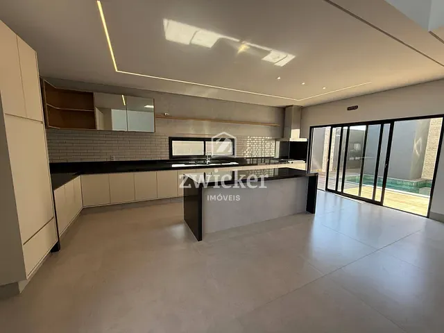 Casa com 312m² 3 quartos e 5 banheiros, à venda, no bairro Vila Santa Maria em Piratininga