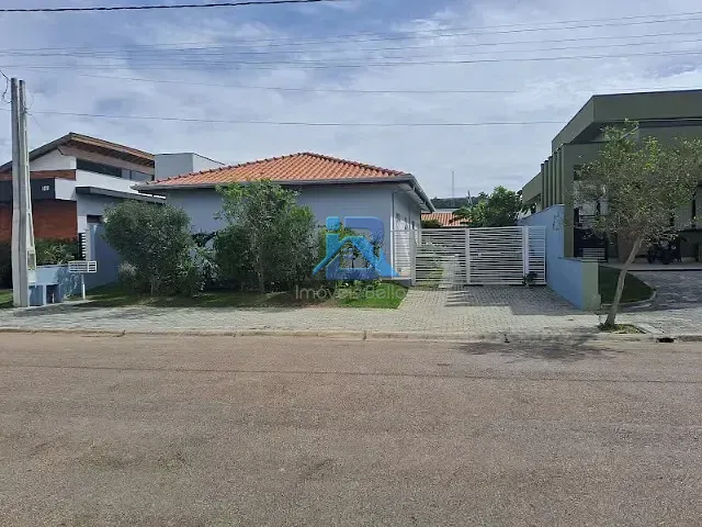 Casa com 500m² 3 quartos e 4 banheiros, à venda, no bairro Condominio Bosque dos Pires em Itatiba