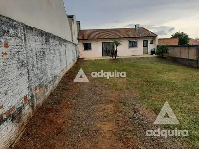 Casa com 360m² 1 quarto e 1 banheiro, à venda, no bairro Oficinas em Ponta Grossa