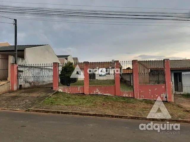 Casa com 360m² 1 quarto e 1 banheiro, à venda, no bairro Oficinas em Ponta Grossa