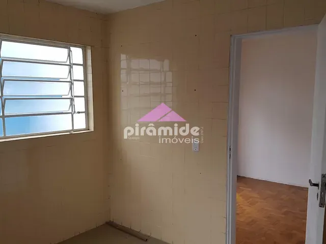 Casa com 234m² 3 quartos e 1 banheiro, à venda ou para alugar, no bairro Jardim Satélite em São José dos Campos