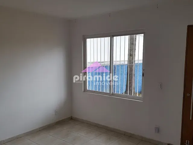 Casa com 234m² 3 quartos e 1 banheiro, à venda ou para alugar, no bairro Jardim Satélite em São José dos Campos
