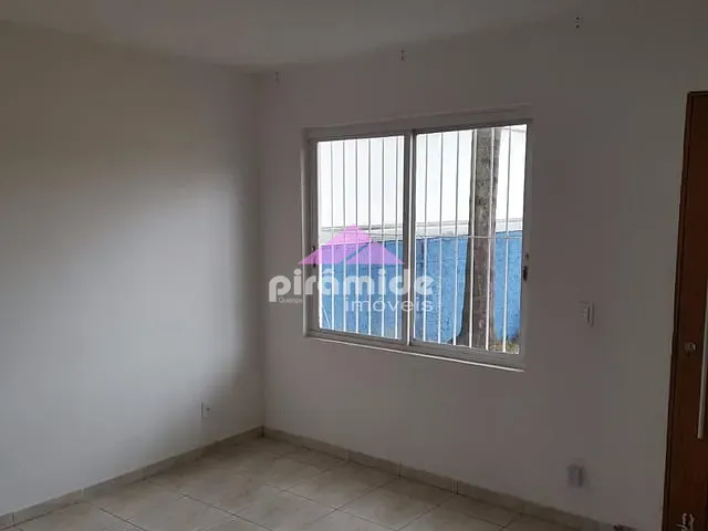 Casa com 234m² 3 quartos e 1 banheiro, à venda ou para alugar, no bairro Jardim Satélite em São José dos Campos