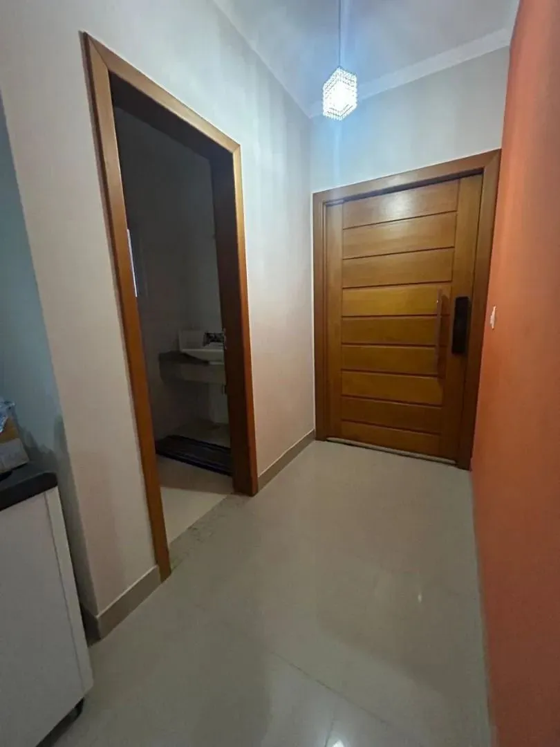 Casa, 4 quartos, 240 m² - Foto 2