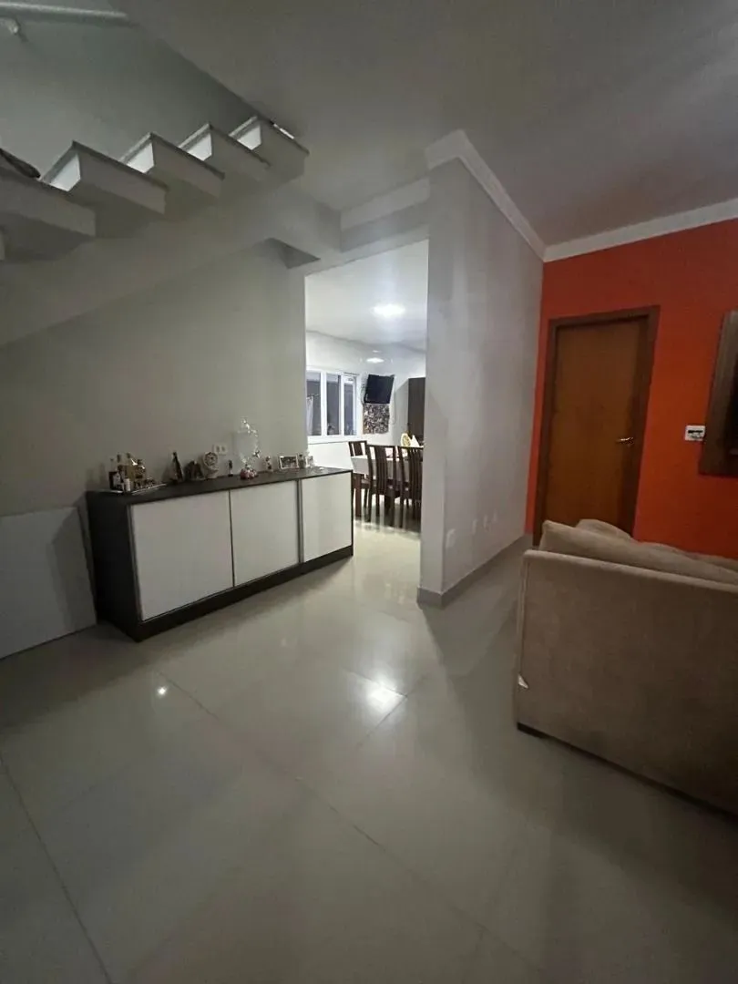 Casa, 4 quartos, 240 m² - Foto 4