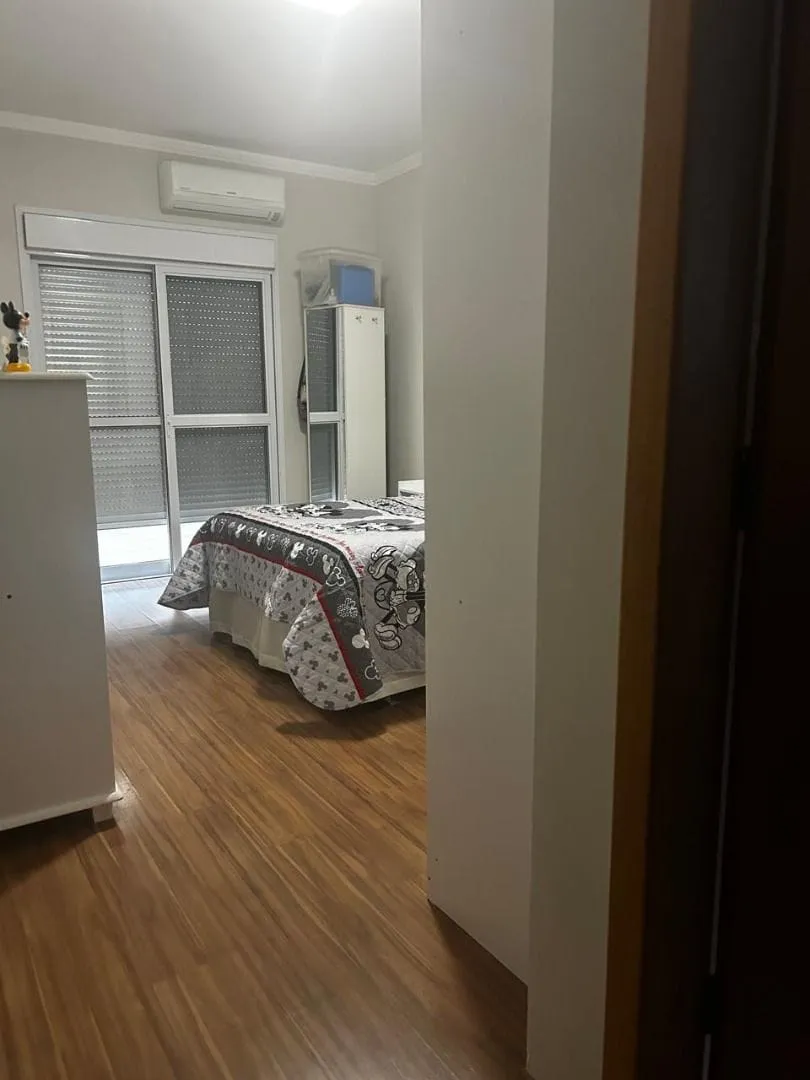 Casa, 4 quartos, 240 m² - Foto 1