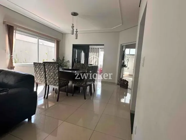 Casa com 300m² 4 quartos e 5 banheiros, à venda, no bairro Residencial Tavano em Bauru