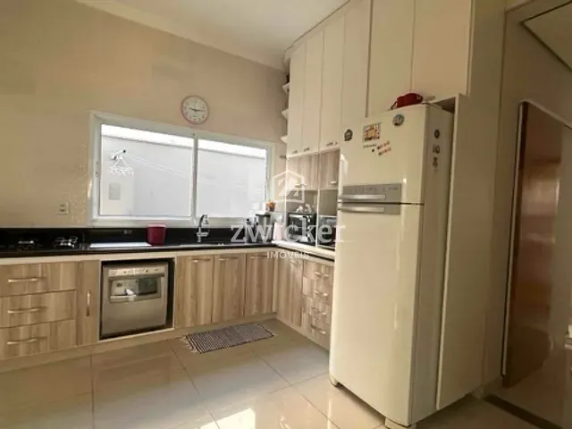 Casa com 300m² 4 quartos e 5 banheiros, à venda, no bairro Residencial Tavano em Bauru