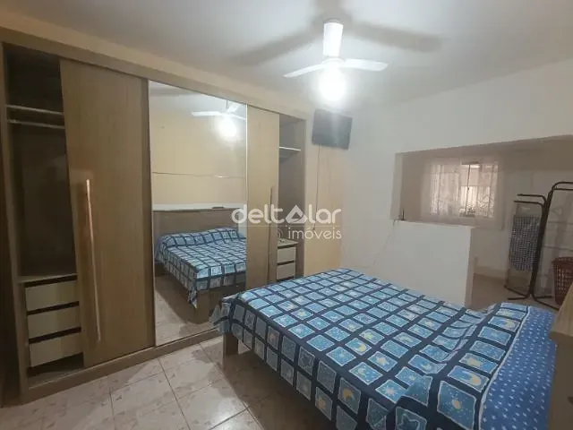 Casa com 70m² 2 quartos e 1 banheiro, para alugar, no bairro Planalto em Belo Horizonte