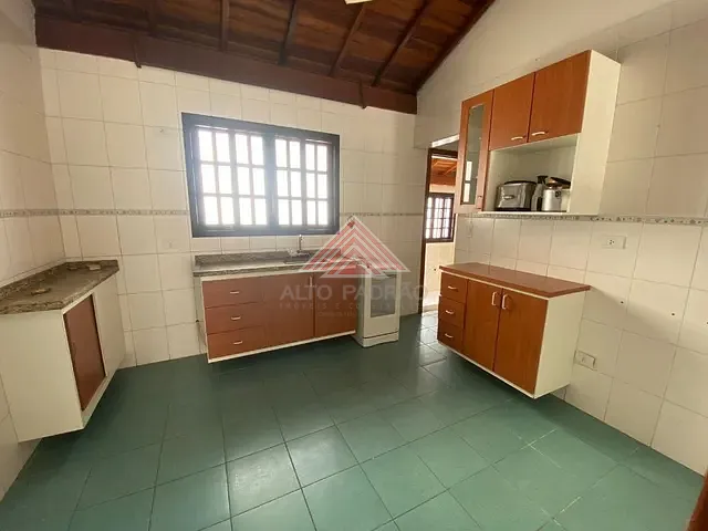 Casa com 500m² 4 quartos e 4 banheiros, à venda, no bairro Vila Bocaina em Mauá