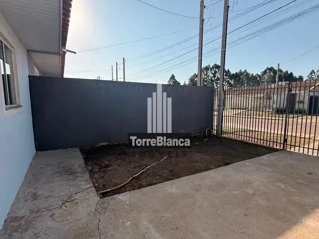 Casa com 52m² 2 quartos e 1 banheiro, para alugar, no bairro Colônia Dona Luíza em Ponta Grossa