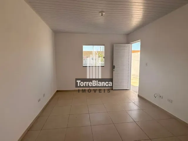 Casa com 52m² 2 quartos e 1 banheiro, para alugar, no bairro Colônia Dona Luíza em Ponta Grossa