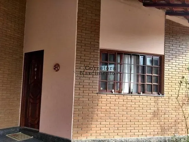 Casa com 250m² 3 quartos e 2 banheiros, à venda, no bairro Cidade Jardim em Jacareí