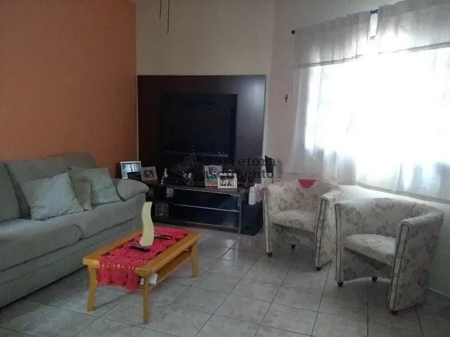 Casa com 250m² 3 quartos e 2 banheiros, à venda, no bairro Cidade Jardim em Jacareí