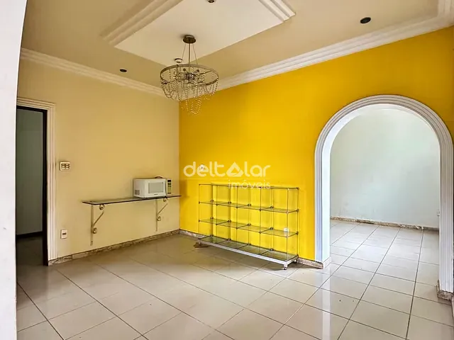 Casa com 400m² 3 quartos e 3 banheiros, para alugar, no bairro Planalto em Belo Horizonte