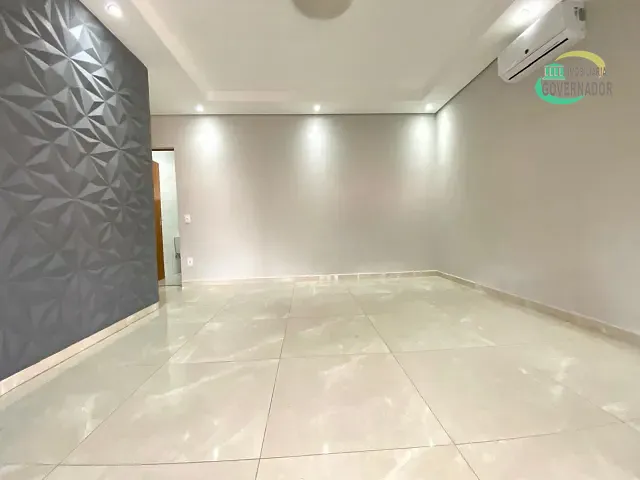 Casa com 300m² 3 quartos e 1 banheiro, à venda, no bairro Parque Dom Pedro II em Campinas