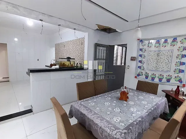 Casa com 466m² 4 quartos e 4 banheiros, à venda, no bairro Parque Residencial Florença em Sumaré