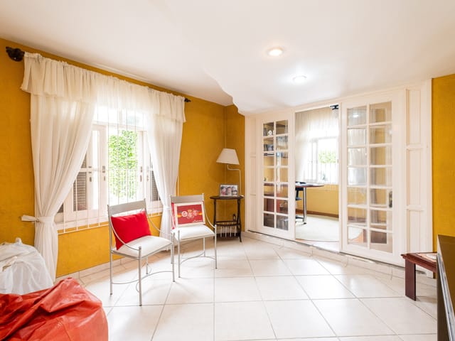 Casa 4 quartos e 4 banheiros, à venda, no bairro Areal em Pelotas