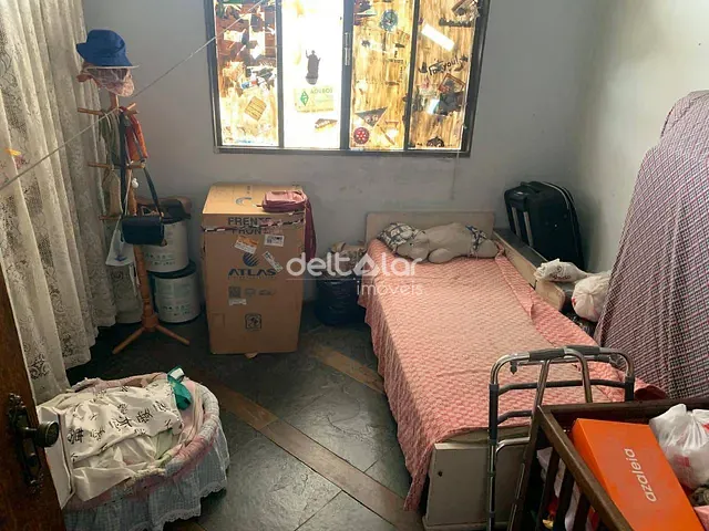 Casa com 360m² 4 quartos e 3 banheiros, à venda, no bairro Santa Amélia em Belo Horizonte