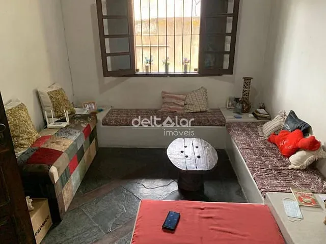 Casa com 360m² 4 quartos e 3 banheiros, à venda, no bairro Santa Amélia em Belo Horizonte