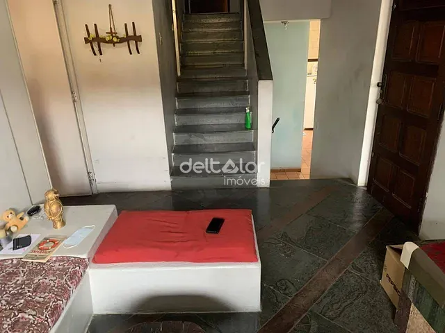 Casa com 360m² 4 quartos e 3 banheiros, à venda, no bairro Santa Amélia em Belo Horizonte