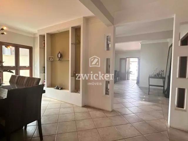 Casa com 525m² 4 quartos e 5 banheiros, à venda, no bairro Jardim Colonial em Bauru