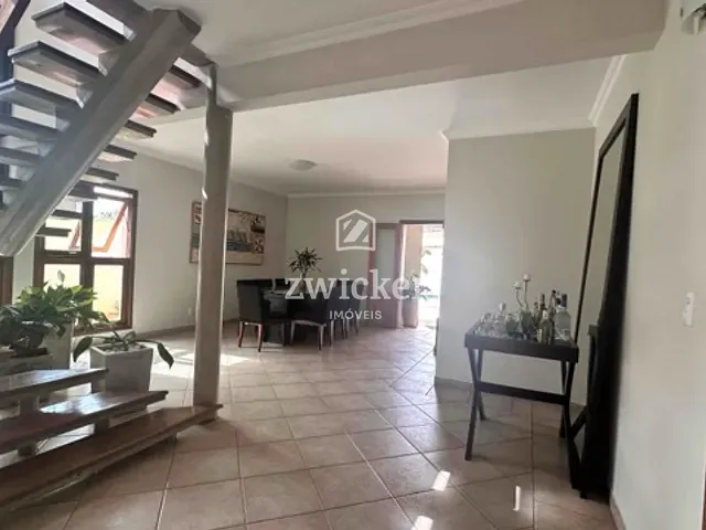 Casa com 525m² 4 quartos e 5 banheiros, à venda, no bairro Jardim Colonial em Bauru