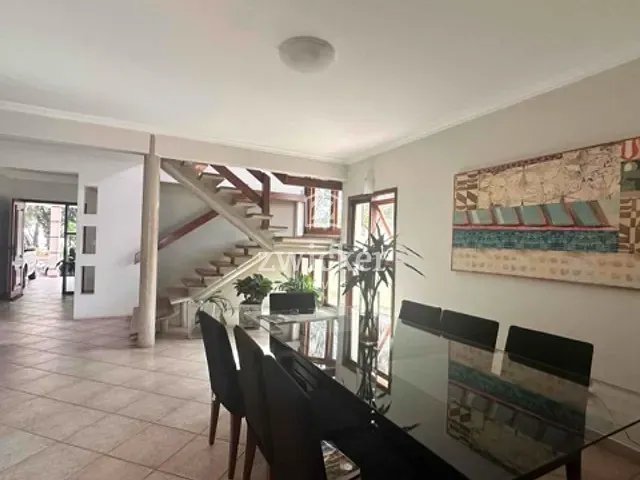 Casa com 525m² 4 quartos e 5 banheiros, à venda, no bairro Jardim Colonial em Bauru