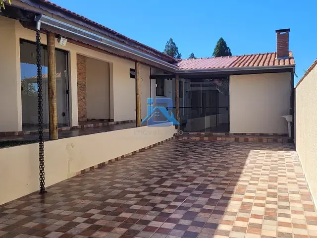 Casa com 250m² 4 quartos e 2 banheiros, à venda, no bairro Jardim Palladino em Itatiba