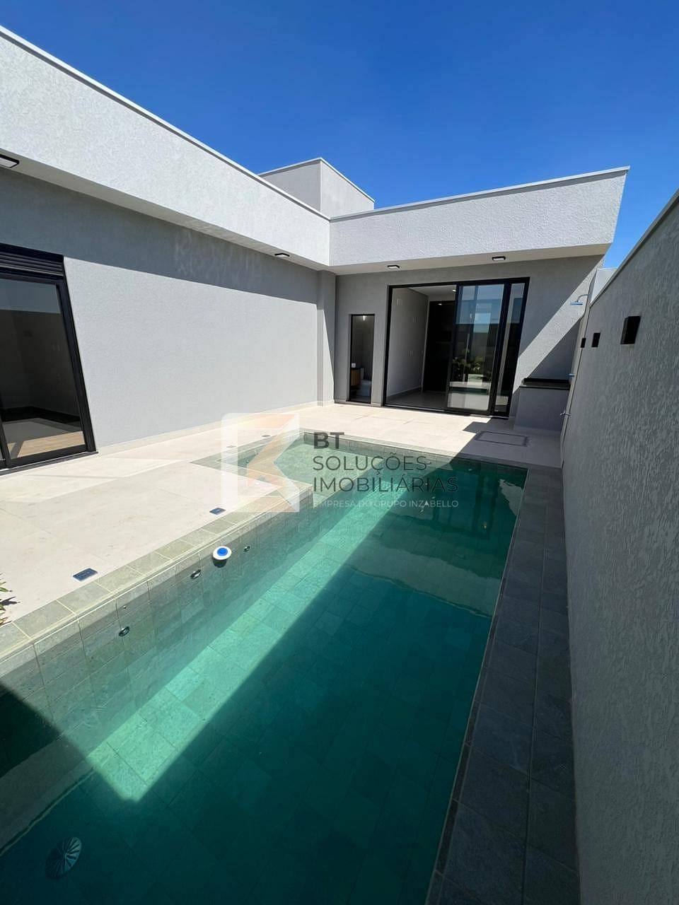 Casa, 3 quartos, 195 m² - Foto 1