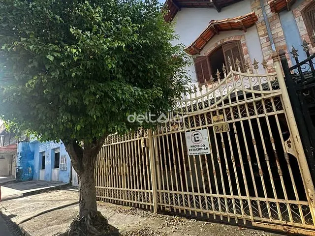 Casa com 220m² 3 quartos e 3 banheiros, à venda, no bairro Maria Helena em Belo Horizonte
