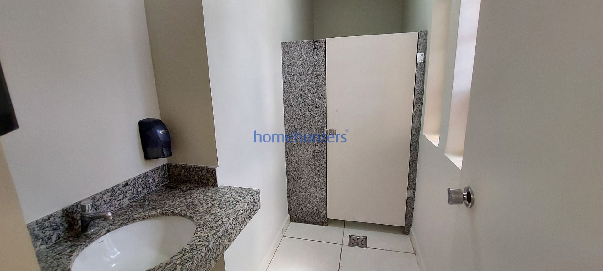 Casa para alugar com 1 quarto, 478m² - Foto 16