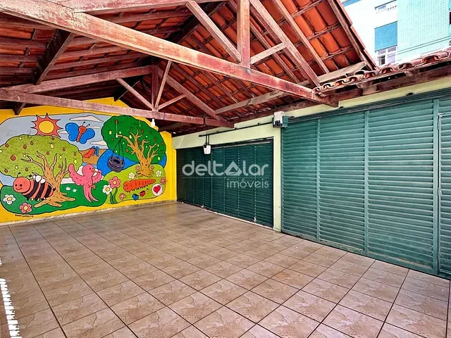 Casa com 303m² 3 quartos e 3 banheiros, para alugar, no bairro Sagrada Família em Belo Horizonte