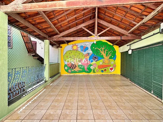 Casa com 303m² 3 quartos e 3 banheiros, para alugar, no bairro Sagrada Família em Belo Horizonte