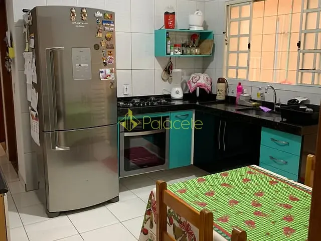 Casa com 150m² 2 quartos e 2 banheiros, à venda, no bairro Jardim Continental em Taubaté
