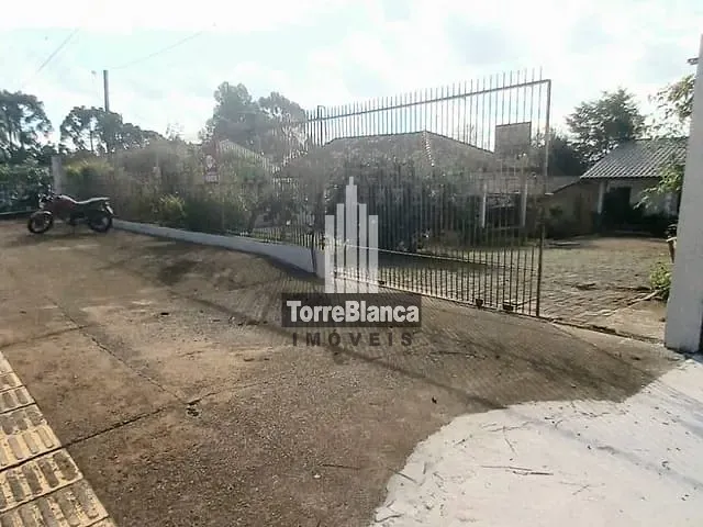 Chácara com 1000m² 5 quartos e 3 banheiros, à venda, no bairro Colônia Dona Luiza em Ponta Grossa