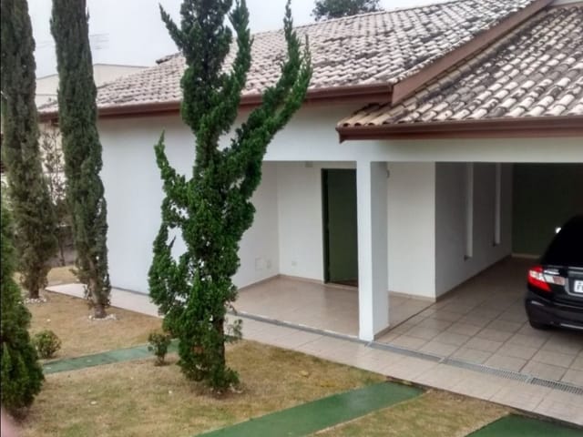 Casa com 648m² 3 quartos e 3 banheiros, à venda, no bairro Jardim do Golf I em Jandira