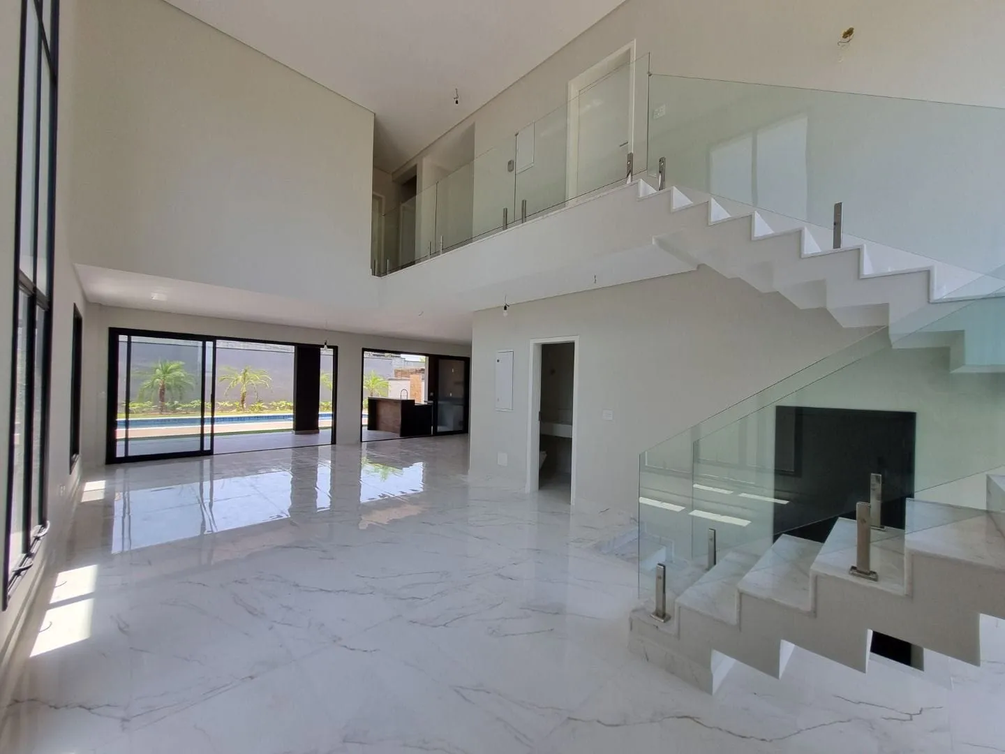Casa, 4 quartos, 350 m² - Foto 1